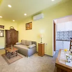 Antique شقة