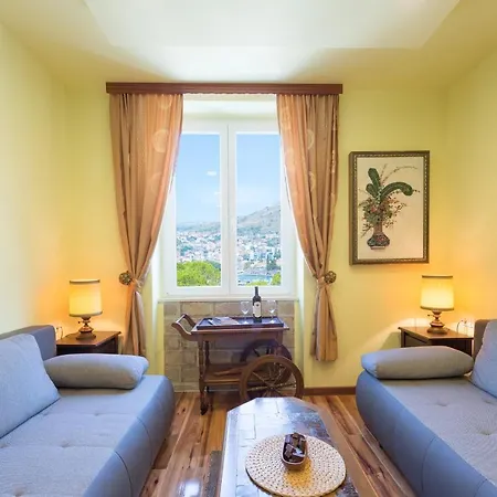 Antique * دوبروفينك